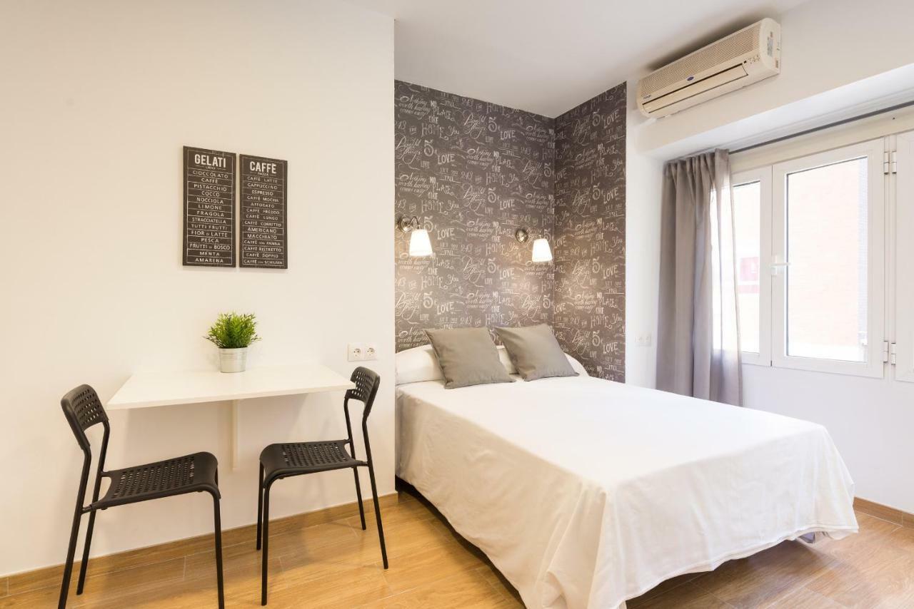 Lu&Cia City Beach Malagueta 2 Malaga Exterior photo